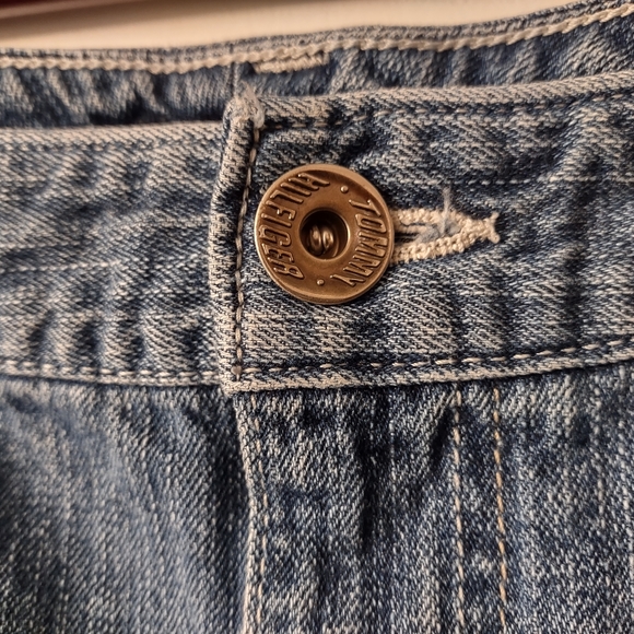 Tommy Hilfiger Women's Jean Shorts, Size 10 - Picture 3 of 9